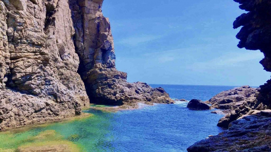 Emerging beach worth a visit in Danang